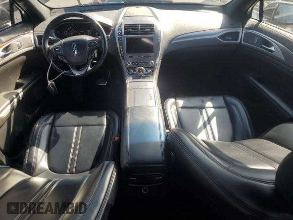 2020 Lincoln MKZ Standard z VIN 3LN6L5A97LR614023, wystawiony jako Copart lot #55066965 z przebiegiem 144 760 mil mil oraz Szkoda całkowita • Salvage title. Historia ofert i sprzedaży dostępna na DreamBid. Obrazek 8.
