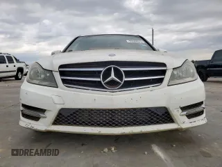 2014 Mercedes-Benz C 250 Sport with VIN WDDGF4HB4ER305780, listed as a Copart auction lot 55568075 with 138,153 mi miles and Clean Title. Bid and sale history available at DreamBid. Image 5.