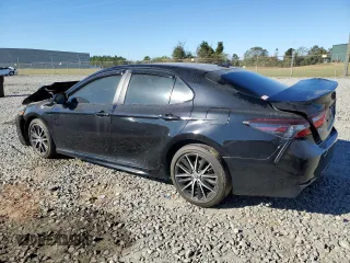 2022 Toyota Camry SE with VIN 4T1T11AK2NU044707, listed as a Copart auction lot 76313164 with 21,938 mi miles and Salvage Title. Bid and sale history available at DreamBid. Image 2.