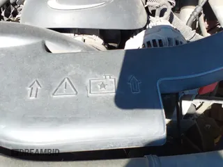 2005 Chevrolet Tahoe LT с VIN 1GNEC13TX5R133819, выставлен на аукционе IAAI как лот 41570638 с пробегом 202 967 миль миль и . История ставок и продаж доступна на DreamBid. Изображение 12.
