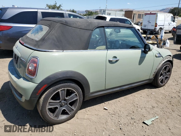 2010 MINI Convertible S z VIN WMWMS3C52ATZ84995, wystawiony jako Copart lot #63445985 z przebiegiem 51 266 mil mil oraz Szkoda całkowita • Salvage title. Historia ofert i sprzedaży dostępna na DreamBid. Obrazek 3.