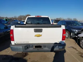 2013 Chevrolet Silverado 1500 LT with VIN 1GCRCSEA4DZ325537, listed as a IAAI auction lot 41405635 with 182,285 mi miles. Bid and sale history available at carsss.com. Image 16.