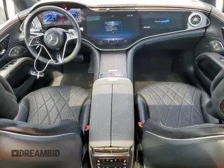 2024 Mercedes-Benz EQS 450 z VIN W1KCG2EB7RA048381, wystawiony jako Copart lot #55484415 z przebiegiem Nie podano mil oraz Szkoda całkowita • Salvage title. Historia ofert i sprzedaży dostępna na DreamBid. Obrazek 8.