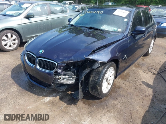 2010 BMW 3 Series 328i xDrive with VIN WBAPK5C51AA652244, listed as a IAAI auction lot 42262180 with 166,218 mi miles and . Bid and sale history available at DreamBid. Image 6.