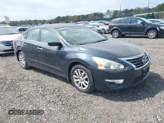 2015 Nissan Altima S z VIN 1N4AL3AP7FC409943, wystawiony jako IAAI lot #39335105 z przebiegiem 127 376 mil mil oraz . Historia ofert i sprzedaży dostępna na DreamBid. Obrazek 1.