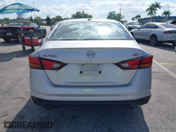 2024 Nissan Altima 2.5 SR with VIN 1N4BL4CV5RN370459, listed as a IAAI auction lot 42098086 with 42,852 mi miles. Bid and sale history available at carsss.com. Image 16.