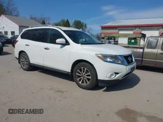 2014 Nissan Pathfinder Platinum with VIN 5N1AR2MM7EC648200, listed as a IAAI auction lot 42069315 with 178,577 mi miles. Bid and sale history available at carsss.com. Image 1.
