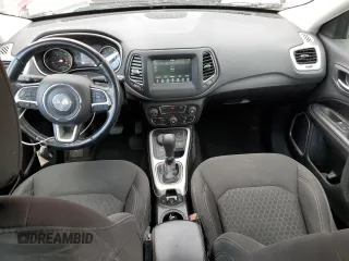 2020 Jeep Compass Sport с VIN 3C4NJDAB9LT137584, выставлен на аукционе Copart как лот 56947965 с пробегом 44 984 миль миль и Списание • Salvage title. История ставок и продаж доступна на DreamBid. Изображение 8.