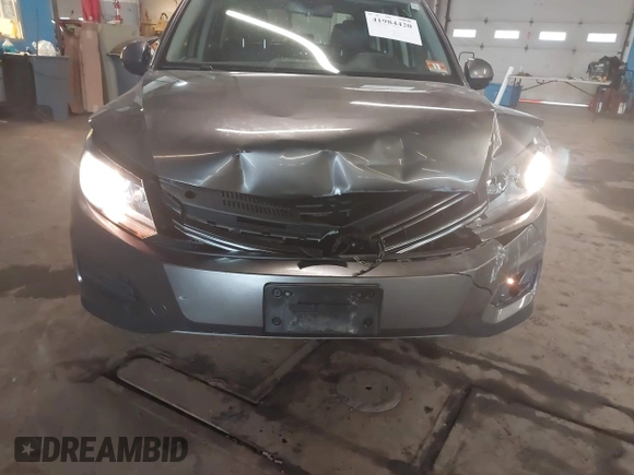 2017 Volkswagen Tiguan S with VIN WVGBV7AX4HK029270, listed as a IAAI auction lot 41984420 with 124,939 mi miles and . Bid and sale history available at DreamBid. Image 6.