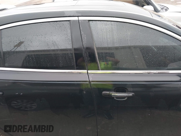 2013 Lincoln MKS EcoBoost with VIN 1LNHL9FT2DG604724, listed as a IAAI auction lot 41428420 with 152,880 mi miles and . Bid and sale history available at DreamBid. Image 13.