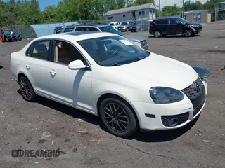 2008 Volkswagen Jetta SE with VIN 3VWRM71K38M078329, listed as a IAAI auction lot 42657286 with 163,917 mi miles and . Bid and sale history available at DreamBid. Image 1.