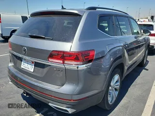 2023 Volkswagen Atlas SE z VIN 1V2HR2CA5PC526012, wystawiony jako IAAI lot #42796408 z przebiegiem 41 216 mil mil oraz . Historia ofert i sprzedaży dostępna na DreamBid. Obrazek 29.