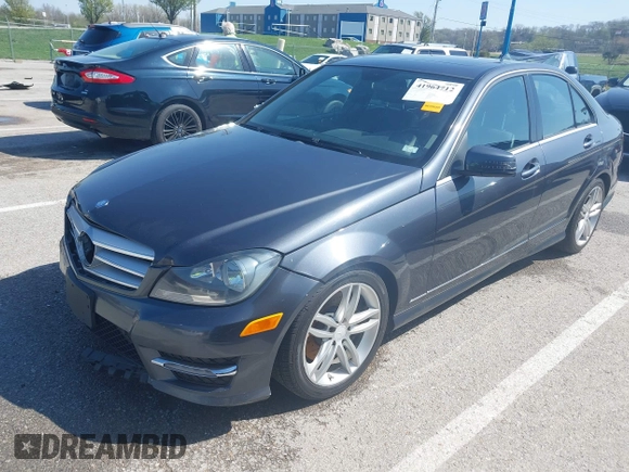 2013 Mercedes-Benz C-Class C 300 Sport with VIN WDDGF8AB4DR270366, listed as a IAAI auction lot 41964712 with 164,398 mi miles. Bid and sale history available at carsss.com. Image 17.