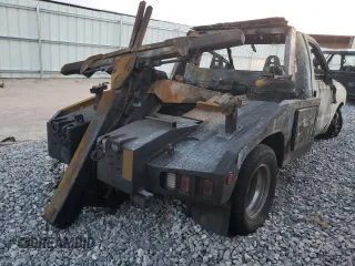 2005 Ford F-350 z VIN 1FDWF36P15EA24991, wystawiony jako Copart lot #46443955 z przebiegiem Nie podano mil oraz Szkoda całkowita • Salvage title. Historia ofert i sprzedaży dostępna na DreamBid. Obrazek 3.