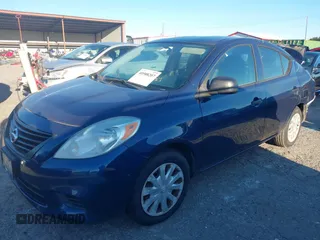 2014 Nissan Versa SV with VIN 3N1CN7AP1EL842930, listed as a IAAI auction lot 40588207 with 200,417 mi miles. Bid and sale history available at carsss.com. Image 2.