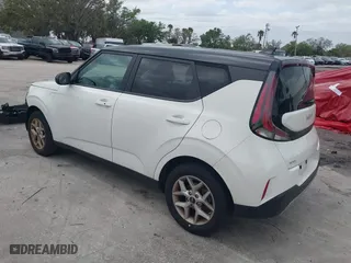 2024 Kia Soul LX with VIN KNDJ23AU6R7227747, listed as a IAAI auction lot 41727375 with 16,409 mi miles. Bid and sale history available at carsss.com. Image 3.