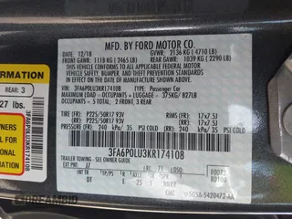 2019 Ford Fusion SE with VIN 3FA6P0LU3KR174108, listed as a IAAI auction lot 42094264 with 87,700 mi miles and . Bid and sale history available at carsss.com. Image 9.
