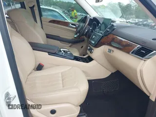 2017 Mercedes-Benz GLS 450 z VIN 4JGDF6EE8HA946436, wystawiony jako IAAI lot #41953284 z przebiegiem 82 528 mil mil oraz . Historia ofert i sprzedaży dostępna na DreamBid. Obrazek 5.