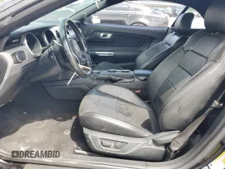 2022 Ford Mustang EcoBoost z VIN 1FATP8UH8N5118871, wystawiony jako Copart lot #62745435 z przebiegiem 79 120 mil mil oraz Szkoda całkowita • Salvage title. Historia ofert i sprzedaży dostępna na DreamBid. Obrazek 7.