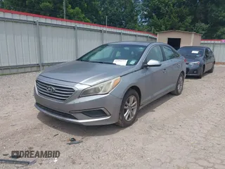 2016 Hyundai Sonata SE с VIN 5NPE24AFXGH367060, выставлен на аукционе IAAI как лот 42492315 с пробегом 198 065 миль миль и . История ставок и продаж доступна на DreamBid. Изображение 17.