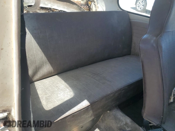 1971 Volkswagen Beetle с VIN 1112125854, выставлен на аукционе Copart как лот 57725065 с пробегом 87 888 миль миль и Чистый • Clean title. История ставок и продаж доступна на DreamBid. Изображение 10.