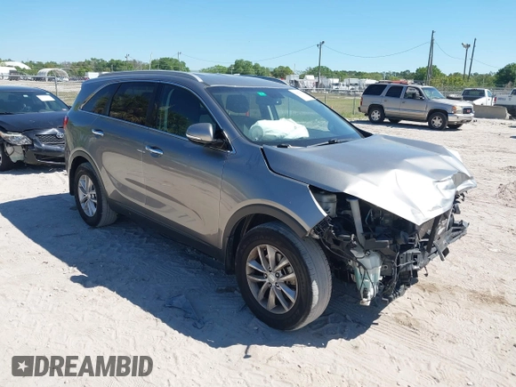 2017 Kia Sorento LX with VIN 5XYPG4A35HG189017, listed as a IAAI auction lot 41829860 with 116,810 mi miles. Bid and sale history available at carsss.com. Image 1.