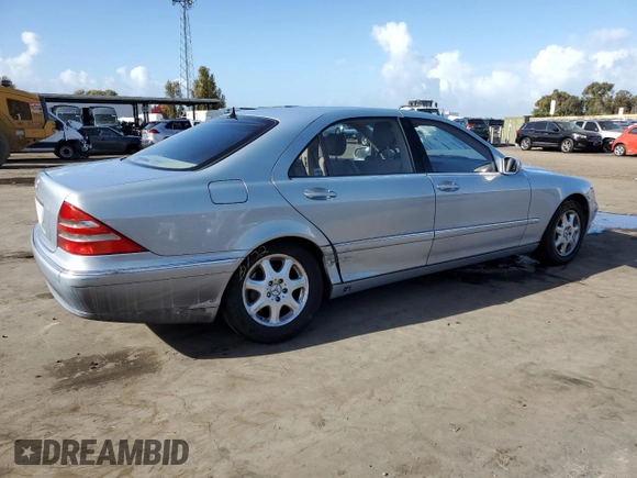 2002 Mercedes-Benz S-Class 4.3L with VIN WDBNG70J52A258559, listed as a Copart auction lot 80451294 with 283,626 mi miles and Salvage Title. Bid and sale history available at carsss.com. Image 3.