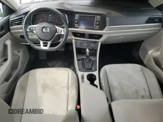 2020 Volkswagen Jetta S z VIN 3VWCB7BU7LM009390, wystawiony jako Copart lot #56215345 z przebiegiem 56 958 mil mil oraz Nie do naprawy • Non repairable. Historia ofert i sprzedaży dostępna na DreamBid. Obrazek 8.