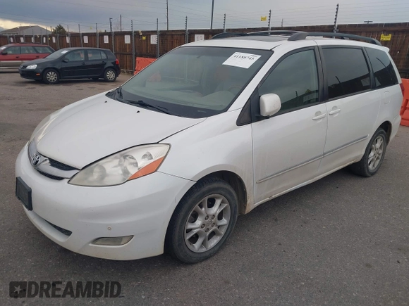 2006 Toyota Sienna XLE z VIN 5TDBA22C86S076919, wystawiony jako IAAI lot #41188745 z przebiegiem 216 468 mil mil oraz . Historia ofert i sprzedaży dostępna na DreamBid. Obrazek 2.