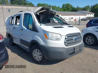 2016 Ford Transit Cargo z VIN 1FTYR1ZMXGKB04935, wystawiony jako IAAI lot #42396466 z przebiegiem 220 920 mil mil oraz . Historia ofert i sprzedaży dostępna na DreamBid. Obrazek 1.