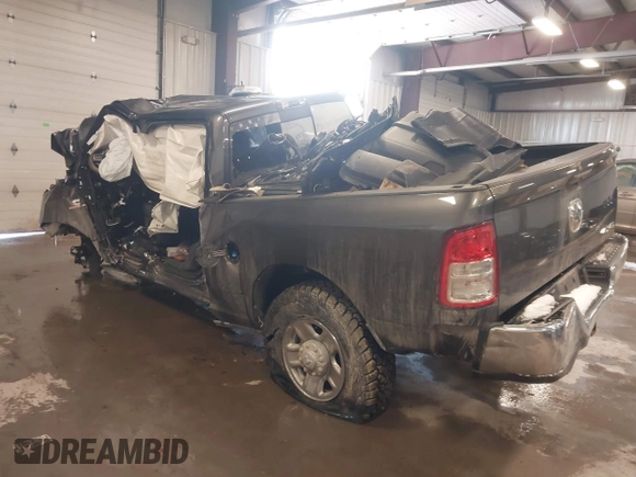 2022 Ram 2500 Tradesman with VIN 3C6UR5CL5NG299330, listed as a IAAI auction lot 41545417 with 61,631 mi miles. Bid and sale history available at carsss.com. Image 3.