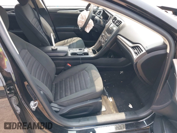 2020 Ford Fusion SE with VIN 3FA6P0LU5LR142665, listed as a IAAI auction lot 42415611 with 101,686 mi miles and . Bid and sale history available at DreamBid. Image 5.