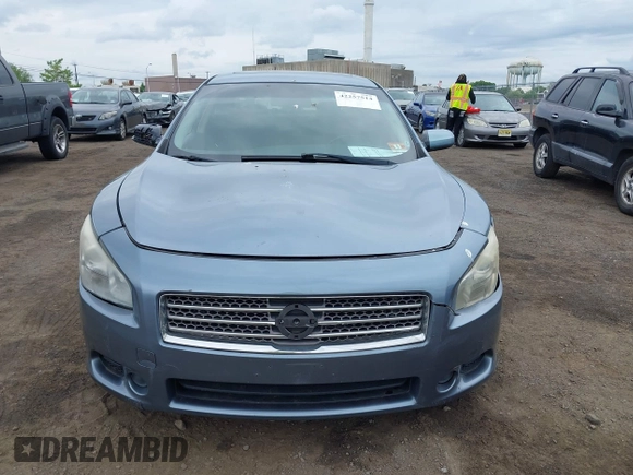 2011 Nissan Maxima SV z VIN 1N4AA5AP9BC808140, wystawiony jako IAAI lot #42257514 z przebiegiem 190 943 mil mil oraz . Historia ofert i sprzedaży dostępna na DreamBid. Obrazek 12.
