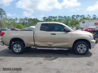 2007 Toyota Tundra SR5 with VIN 5TBBT54167S452826, listed as a IAAI auction lot 41956464 with 231,437 mi miles. Bid and sale history available at carsss.com. Image 13.