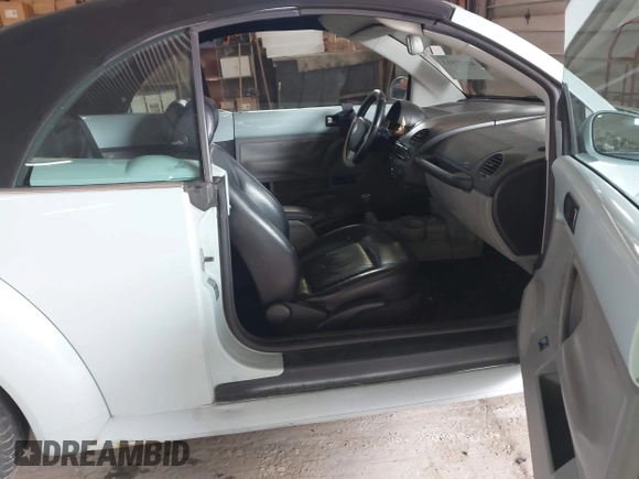 2003 Volkswagen Beetle GLS with VIN 3VWCK21Y33M310651, listed as a IAAI auction lot 42127513 with 160,926 mi miles and . Bid and sale history available at DreamBid. Image 4.