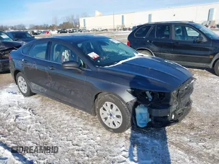 2019 Ford Fusion S with VIN 3FA6P0G70KR209594, listed as a IAAI auction lot 41039479 with 143,209 mi miles and . Bid and sale history available at carsss.com. Image 1.