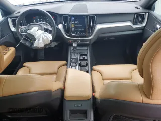 2019 Volvo XC60 Momentum z VIN LYV102RK6KB284499, wystawiony jako Copart lot #44971595 z przebiegiem 17 986 mil mil oraz Szkoda całkowita • Salvage title. Historia ofert i sprzedaży dostępna na DreamBid. Obrazek 8.