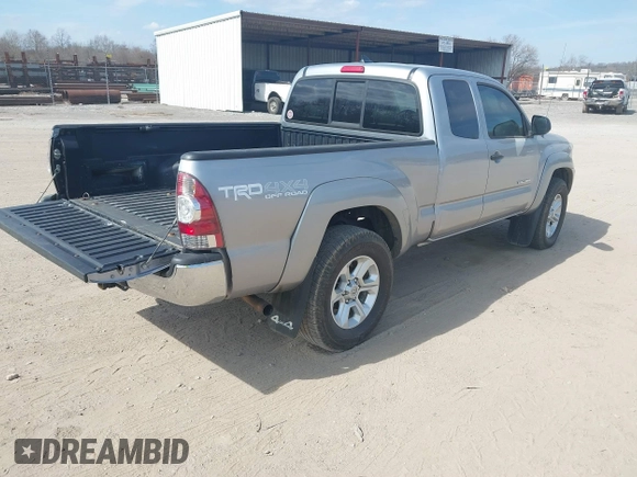2014 Toyota Tacoma with VIN 5TFUU4ENXEX095733, listed as a IAAI auction lot 41698831 with Not Provided miles. Bid and sale history available at carsss.com. Image 4.