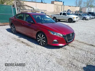 2022 Nissan Altima 2.5 SR with VIN 1N4BL4CV4NN333297, listed as a IAAI auction lot 41989507 with 48,197 mi miles. Bid and sale history available at carsss.com. Image 1.