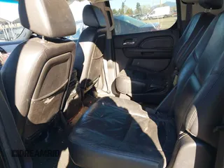 2008 Cadillac Escalade ESV z VIN 1GYFK66868R233774, wystawiony jako IAAI lot #41558263 z przebiegiem Nie podano mil oraz . Historia ofert i sprzedaży dostępna na DreamBid. Obrazek 8.