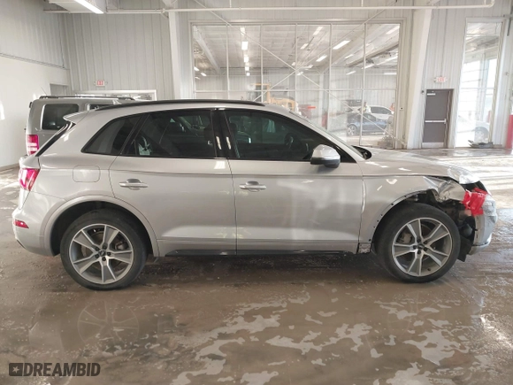2019 Audi Q5 Premium Plus with VIN WA1BNAFY8K2034380, listed as a IAAI auction lot 41697243 with 80,377 mi miles. Bid and sale history available at carsss.com. Image 13.