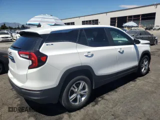 2024 GMC Terrain SLE z VIN 3GKALMEG3RL345620, wystawiony jako Copart lot #63910315 z przebiegiem 22 888 mil mil oraz Czysty tytuł • Clean title. Historia ofert i sprzedaży dostępna na DreamBid. Obrazek 3.