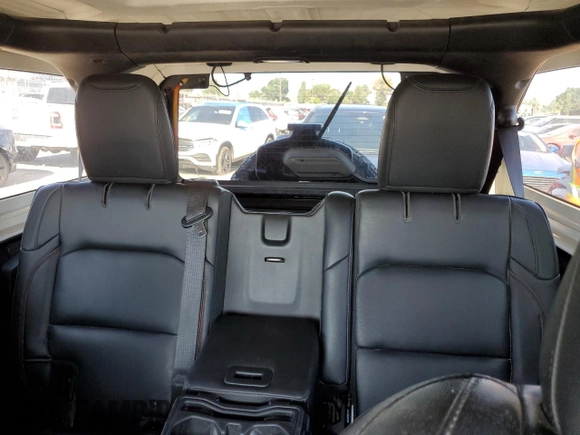 2018 Jeep Wrangler Unlimited Rubicon with VIN 1C4HJXFGXJW255881, listed as a Copart auction lot 62958975 with 39,439 mi miles and Salvage title. Bid and sale history available at DreamBid. Image 10.