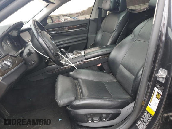 2012 BMW 7 Series 750Li xDrive с VIN WBAKC8C58CC437282, выставлен на аукционе Copart как лот 53988995 с пробегом 68 003 миль миль и На запчасти • Non repairable. История ставок и продаж доступна на DreamBid. Изображение 7.