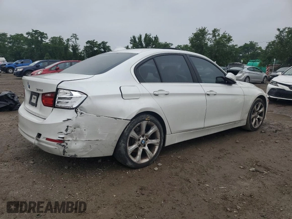 2015 BMW 3 Series 328i xDrive с VIN WBA3B5G57FNS14661, выставлен на аукционе Copart как лот 61301435 с пробегом 94 905 миль миль и Списание • Salvage title. История ставок и продаж доступна на DreamBid. Изображение 3.