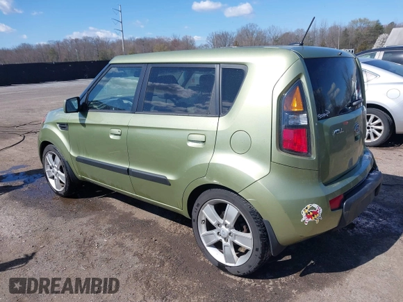 2010 Kia Soul + with VIN KNDJT2A25A7079729, listed as a IAAI auction lot 41882189 with 146,367 mi miles. Bid and sale history available at carsss.com. Image 3.