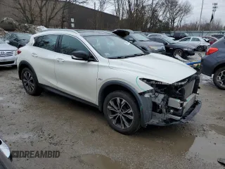 2018 Infiniti QX30 Premium with VIN SJKCH5CR0JA054730, listed as a Copart auction lot 40998554 with 33,126 mi miles. Bid and sale history available at carsss.com. Image 4.