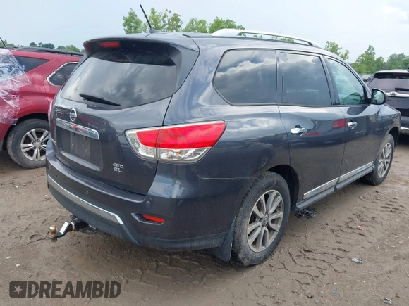 2014 Nissan Pathfinder S with VIN 5N1AR2MM1EC649794, listed as a IAAI auction lot 42611322 with 118,257 mi miles and . Bid and sale history available at DreamBid. Image 4.
