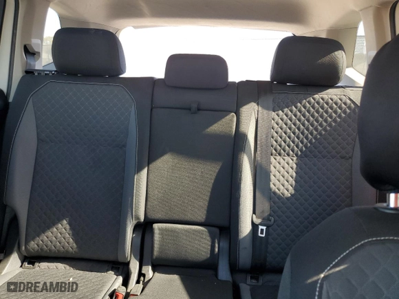 2021 Volkswagen Tiguan S with VIN 3VV1B7AX6MM071758, listed as a Copart auction lot 46373345 with 139,674 mi miles and Salvage Title. Bid and sale history available at carsss.com. Image 10.