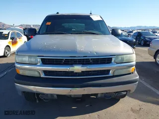 2005 Chevrolet Tahoe LS with VIN 1GNEK13T95J124661, listed as a IAAI auction lot 41885297 with 309,905 mi miles. Bid and sale history available at carsss.com. Image 12.